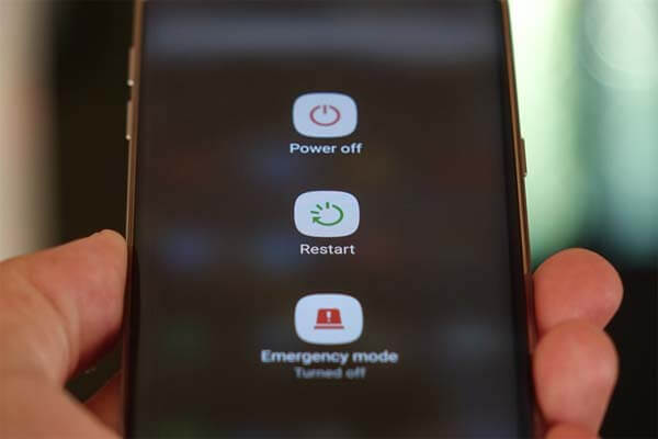 Telefon lub tablet z Androidem nie włącza przycisku zasilania